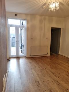 2 bedroom flat to rent, Anfield Road, Anfield, L4