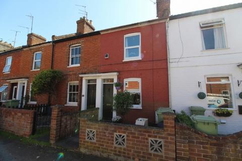 2 bedroom terraced house to rent, Beaconsfield Place, Newport Pagnell