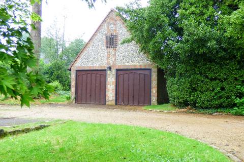2 bedroom house to rent, Wycombe Road, Great Missenden HP16
