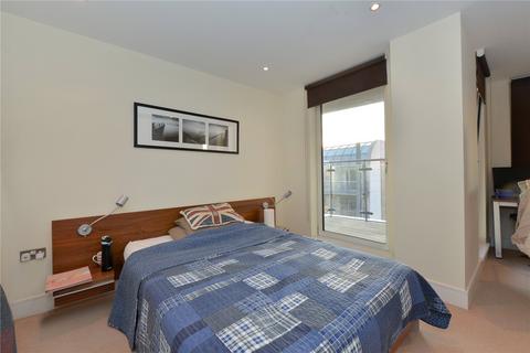 3 bedroom flat for sale, Indescon Square, London