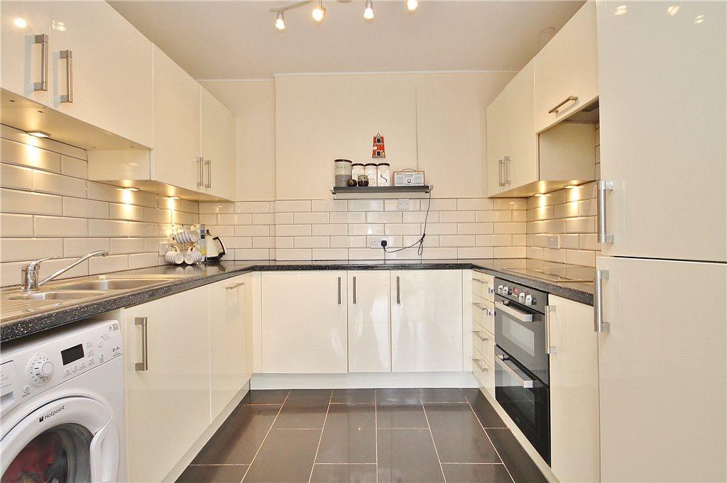 House in Surrey - View 3