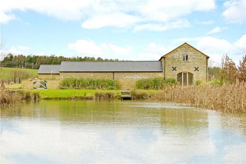undefined, Watling Street, Paulerspury, Towcester, Northamptonshire, NN12