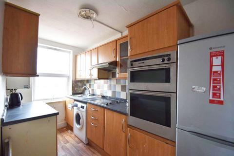 2 bedroom apartment for sale, Goresbrook Road, Dagenham, RM9