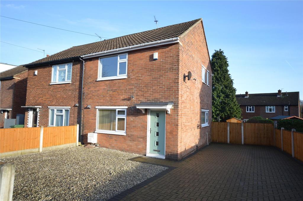 Silkstone Crescent, Wakefield, West Yorkshire 2 bed semidetached house