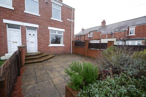 3 bedroom end of terrace house to rent, Wood Street, Burnopfield