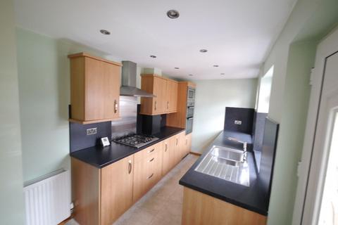 3 bedroom end of terrace house to rent, Wood Street, Burnopfield