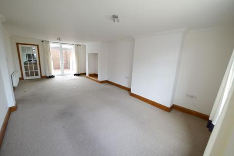 3 bedroom end of terrace house to rent, Wood Street, Burnopfield