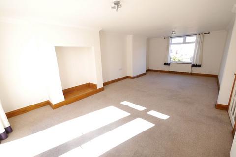 3 bedroom end of terrace house to rent, Wood Street, Burnopfield