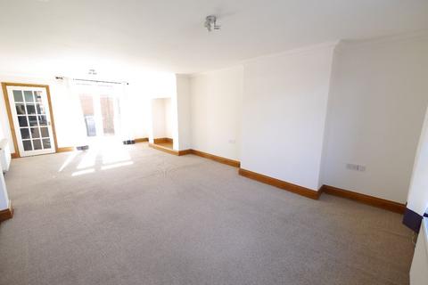 3 bedroom end of terrace house to rent, Wood Street, Burnopfield