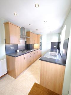 3 bedroom end of terrace house to rent, Wood Street, Burnopfield