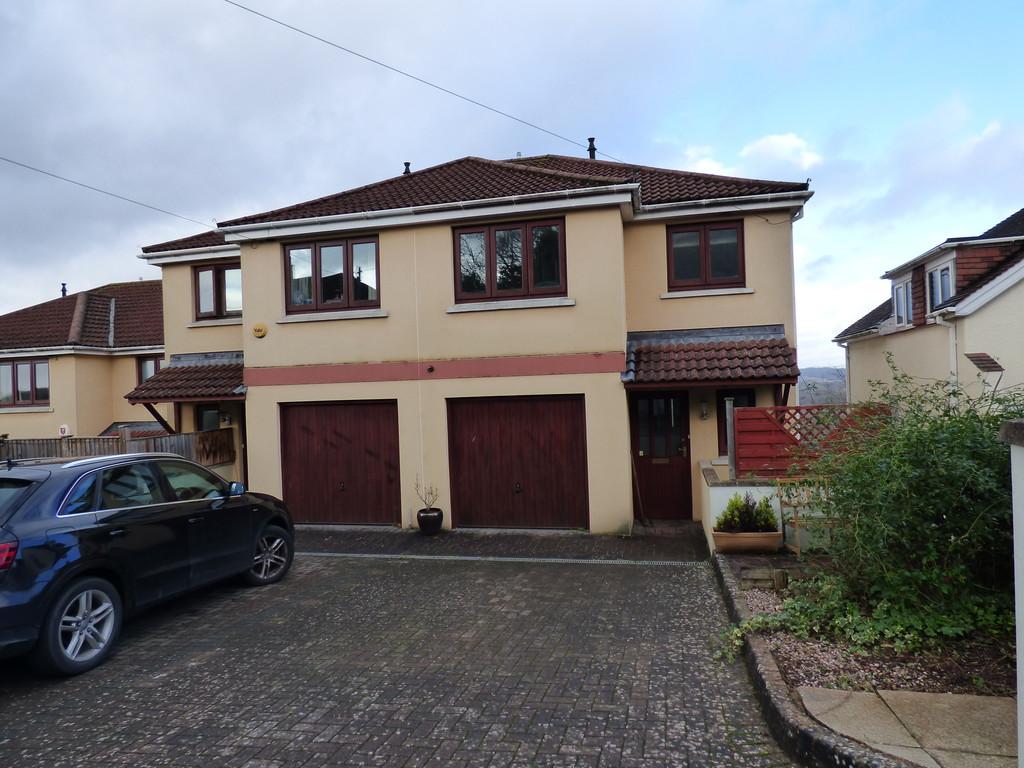 Seymour Road, Newton Abbot 4 bed detached house £1,200 pcm (£277 pw)
