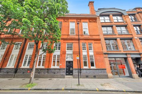 2 bedroom apartment to rent, Britton Street, EC1M