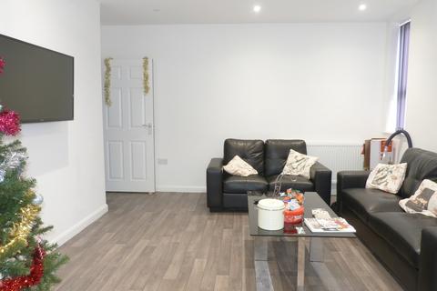 1 bedroom in a flat share to rent, London Road, Gloucester