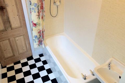 2 bedroom terraced house to rent, Rose Villas Mytholmroyd Hebden Bridge