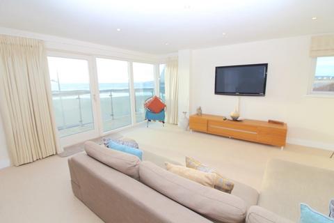 2 bedroom apartment to rent, Meridian Bay, Maritime Quarter, Swansea,