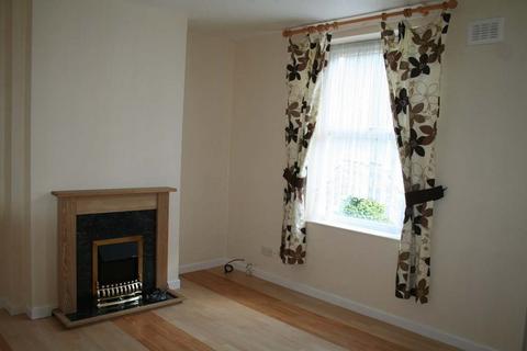 2 bedroom terraced house to rent, Oxford Street, East Ardsley, East Ardsley, West Yorkshire