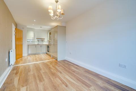 1 bedroom flat for sale - Angel Pavement, Royston