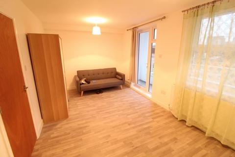 1 bedroom flat to rent, Gosport Road