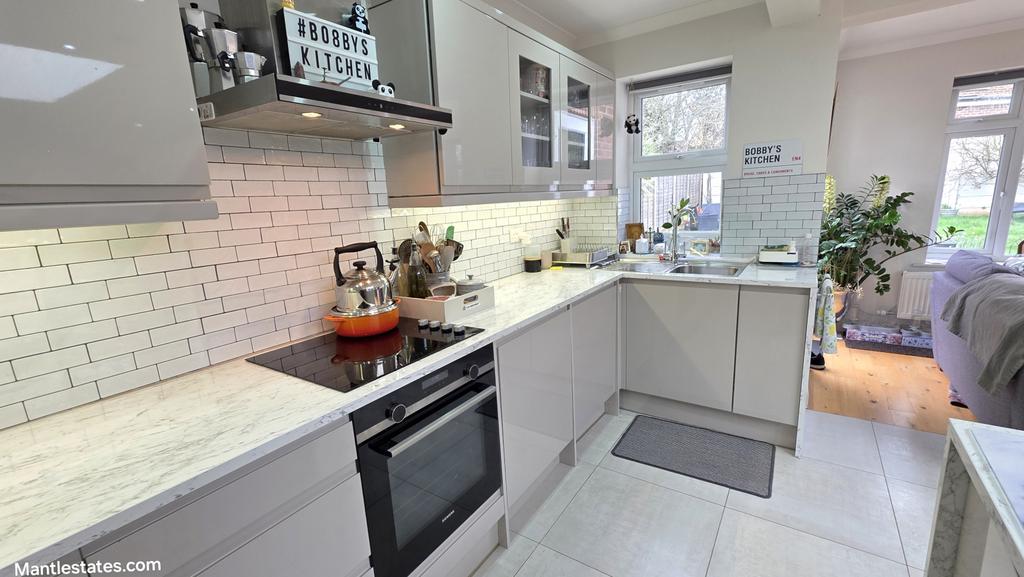 Lounge/kitchen/dining area