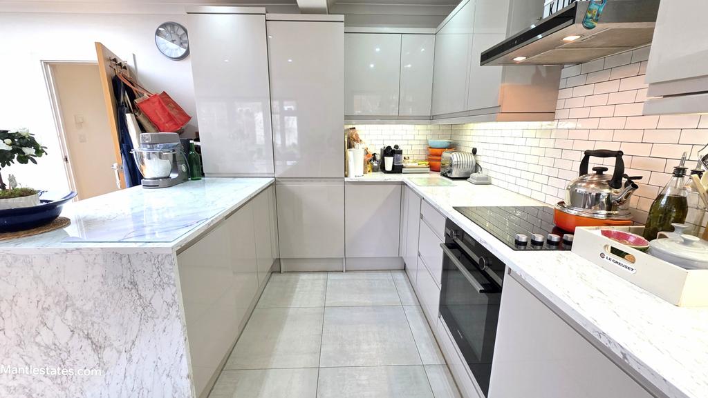 Lounge/kitchen/dining area