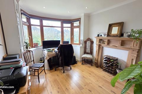 undefined, Baring Road, New Barnet EN4