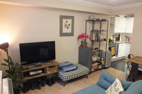 1 bedroom flat to rent, Wessex Court, Windsor