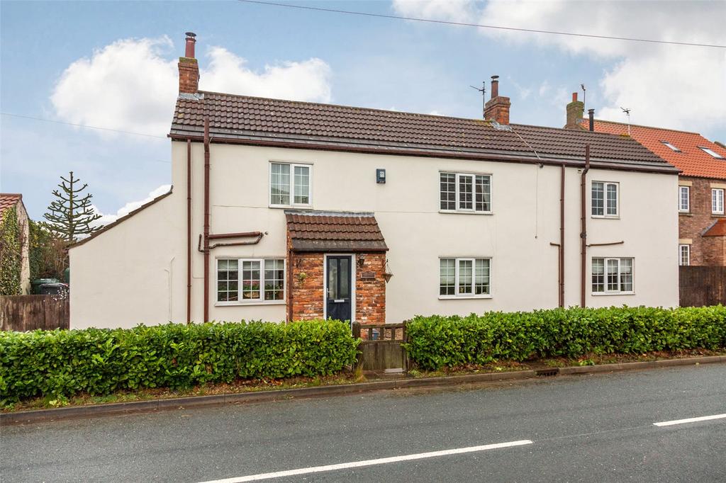 Hillam Road, Gateforth, Selby, YO8 5 bed detached house £450,000