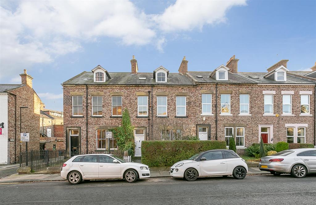 Hawthorn Road, Gosforth, Newcastle upon Tyne 4 bed terraced house £