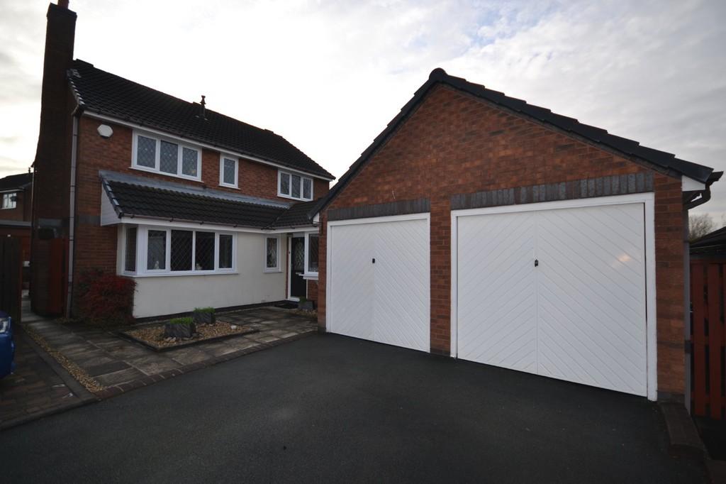 Parkdale, Astley, Manchester 4 bed detached house £295,000