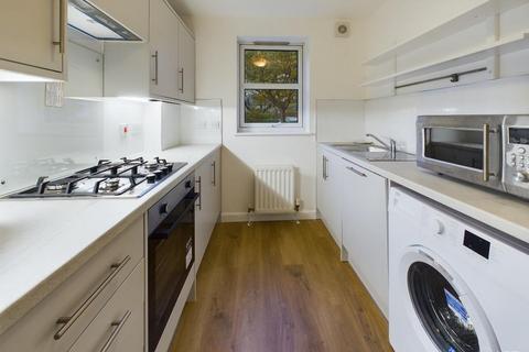 2 bedroom flat to rent, West Ferryfield, Trinity, Edinburgh, EH5