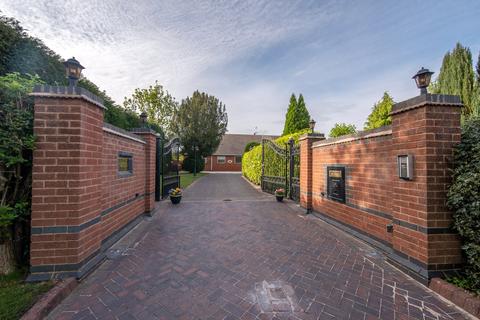 4 Bedroom Detached Bungalow For Sale Packhorse Lane Wythall Birmingham West Midlands 4 Bedroom Detached Bungalow For Sale Packhorse Lane Wythall Birmingham West Midlands
