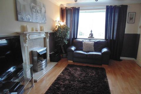 3 bedroom terraced house to rent, Farnborough Road, Castle Vale