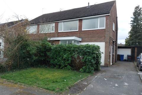 3 bedroom semi-detached house to rent, Woodhall Avenue, Whitefield
