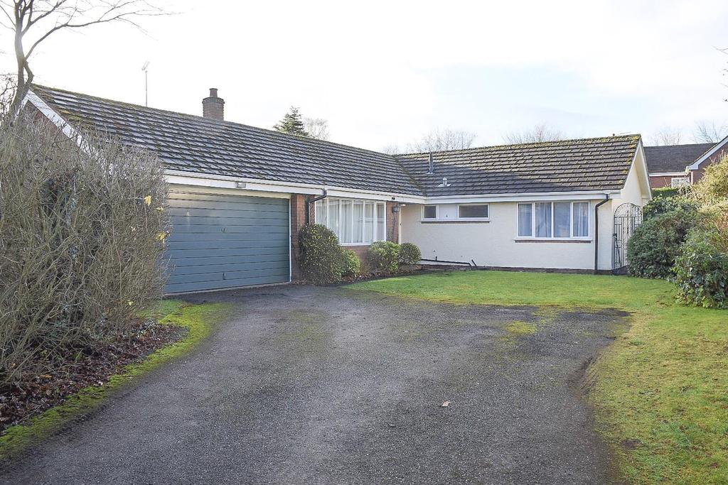 Dingle Way, Cuddington. 3 bed detached house £950 pcm (£219 pw)