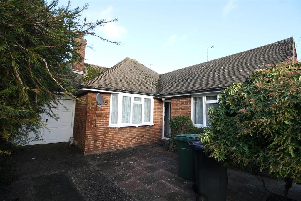 Broad View, BexhillOnSea 2 bed detached bungalow £1,050 pcm (£242 pw)