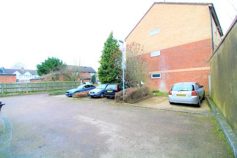 10, Alder Court Alder Crescent, Luton, LU3 1TD