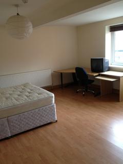 6 bedroom triplex to rent - Davenport Ave, Withington, Manchester M20