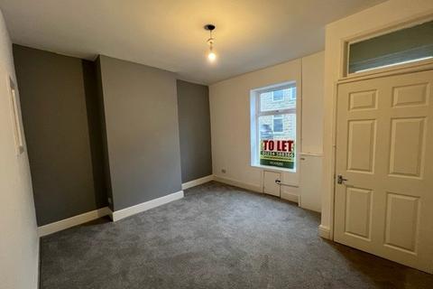 2 bedroom terraced house to rent, Chapel Street, Rishton