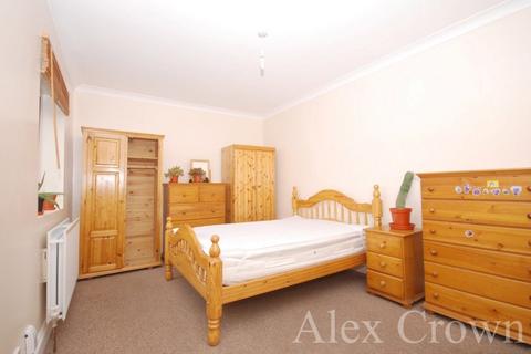 3 bedroom flat to rent, High Road, Tottenham