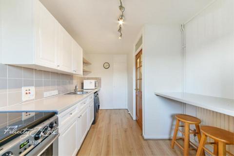 2 bedroom apartment to rent, Berkshire Road, London