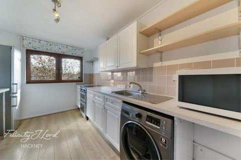 2 bedroom apartment to rent, Berkshire Road, London