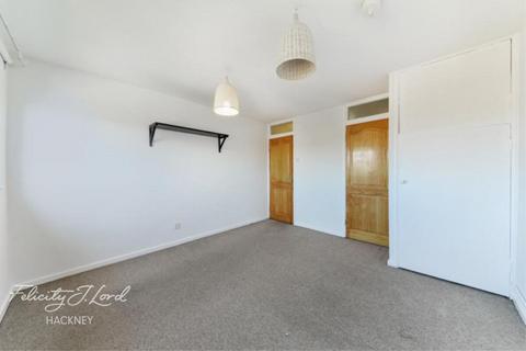 2 bedroom apartment to rent, Berkshire Road, London