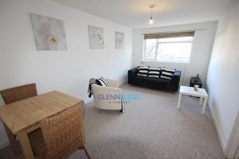 1 bedroom flat to rent - Dale Court, Slough