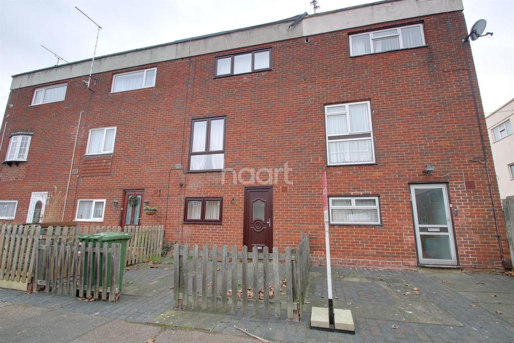 Brempsons, Basildon 3 bed terraced house £200,000