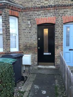 4 bedroom terraced house to rent, Avondale Road, London, N15