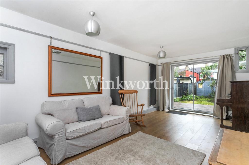 House in London - View 2