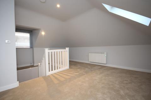 2 bedroom apartment to rent, St Ives Road Maidenhead Berkshire