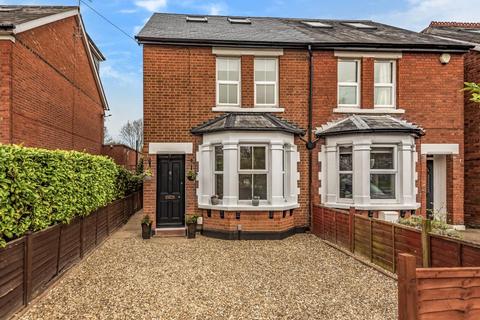 4 bedroom semi-detached house to rent, Maidenhead,  Berkshire,  SL6