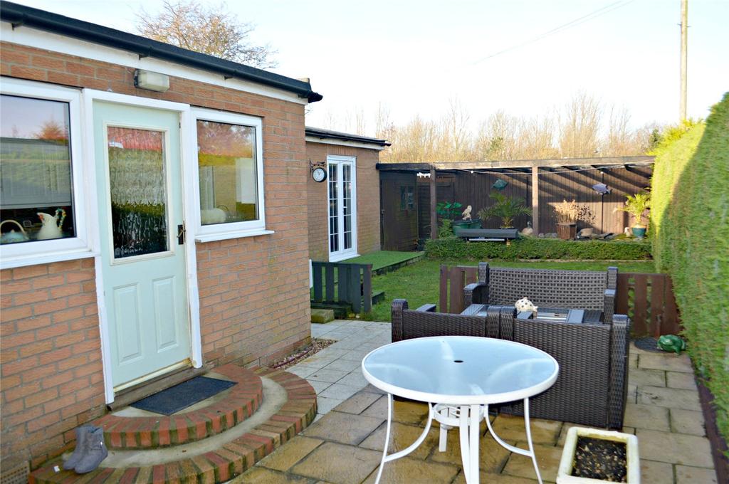 Humberston Fitties, Cleethorpes, DN36 2 bed detached bungalow for sale
