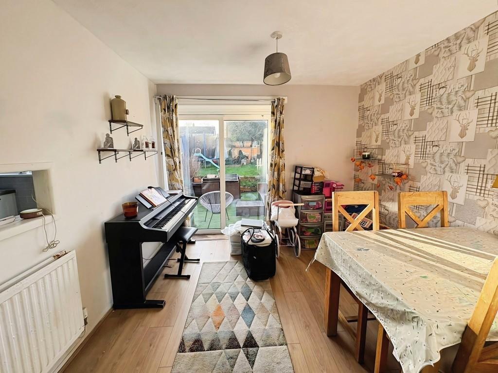 57a811a0-Dining 20 Area